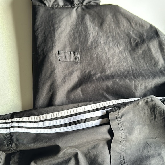 Adidas - Picture 5 of 5